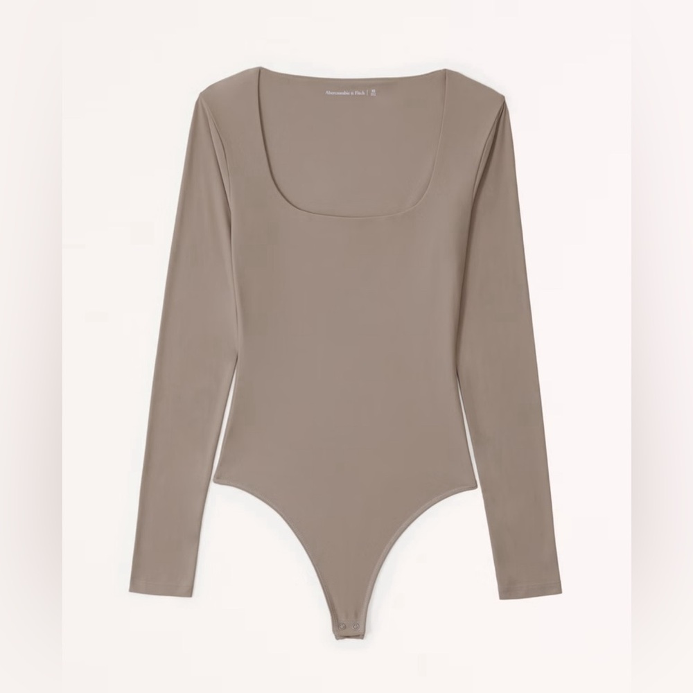 Abercrombie and Fitch Seamless Long-Sleeve Squareneck Bodysuit in Tan